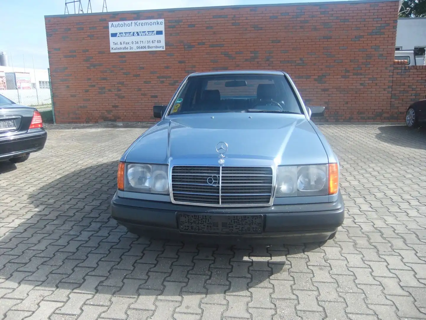 Mercedes-Benz E 230 Albastru - 2
