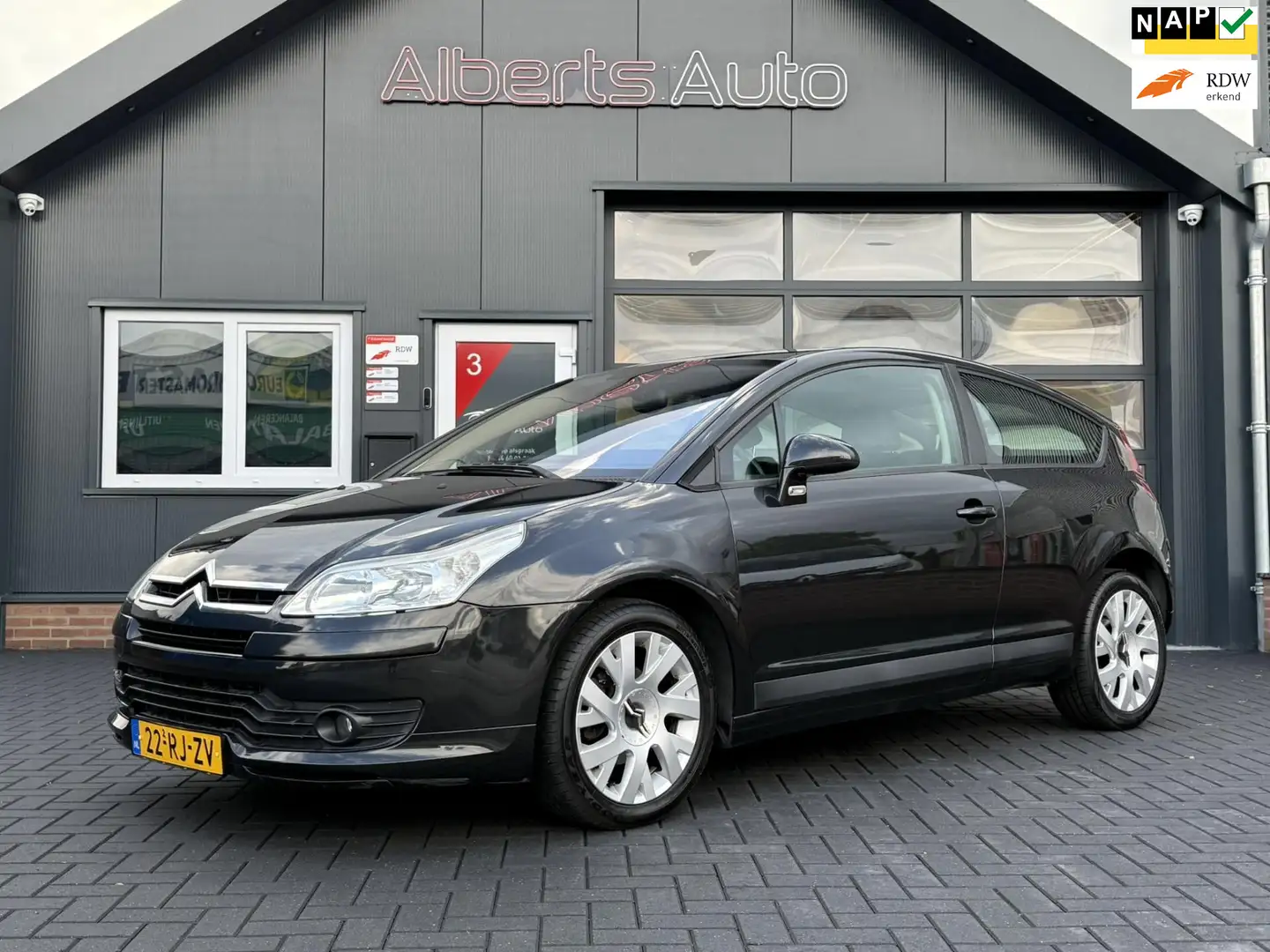 Citroen C4 Coupé 1.6-16V VTR+ | AUTOMAAT | AIRCO | NAP | APK Zwart - 1