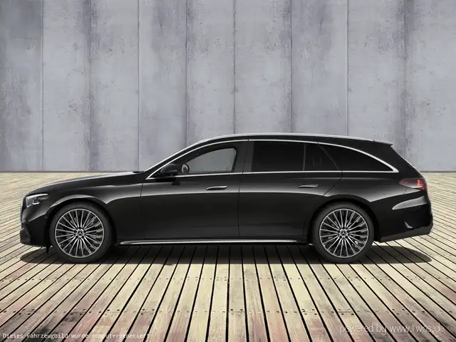 Mercedes-Benz E-Class view 3