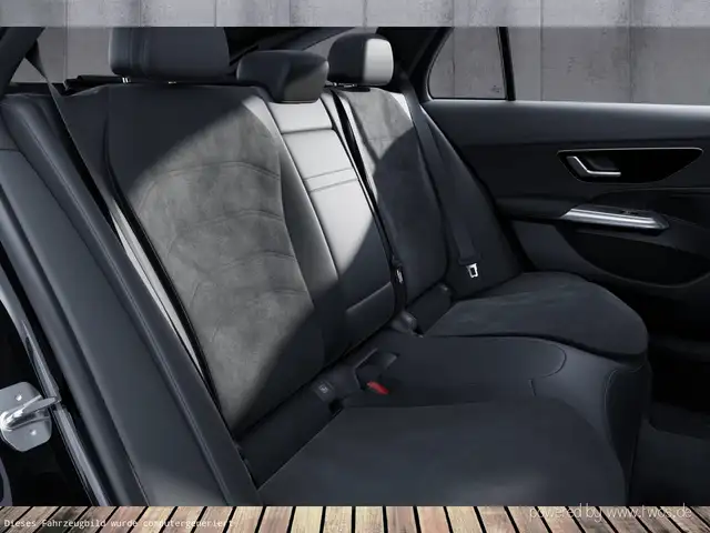 Mercedes-Benz E-Class view 9