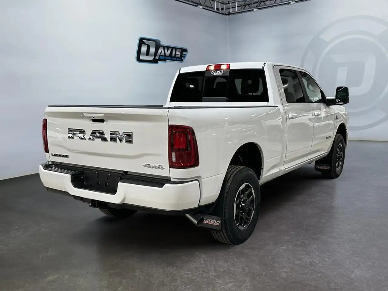 RAM 2500 снимка RAM 2500
