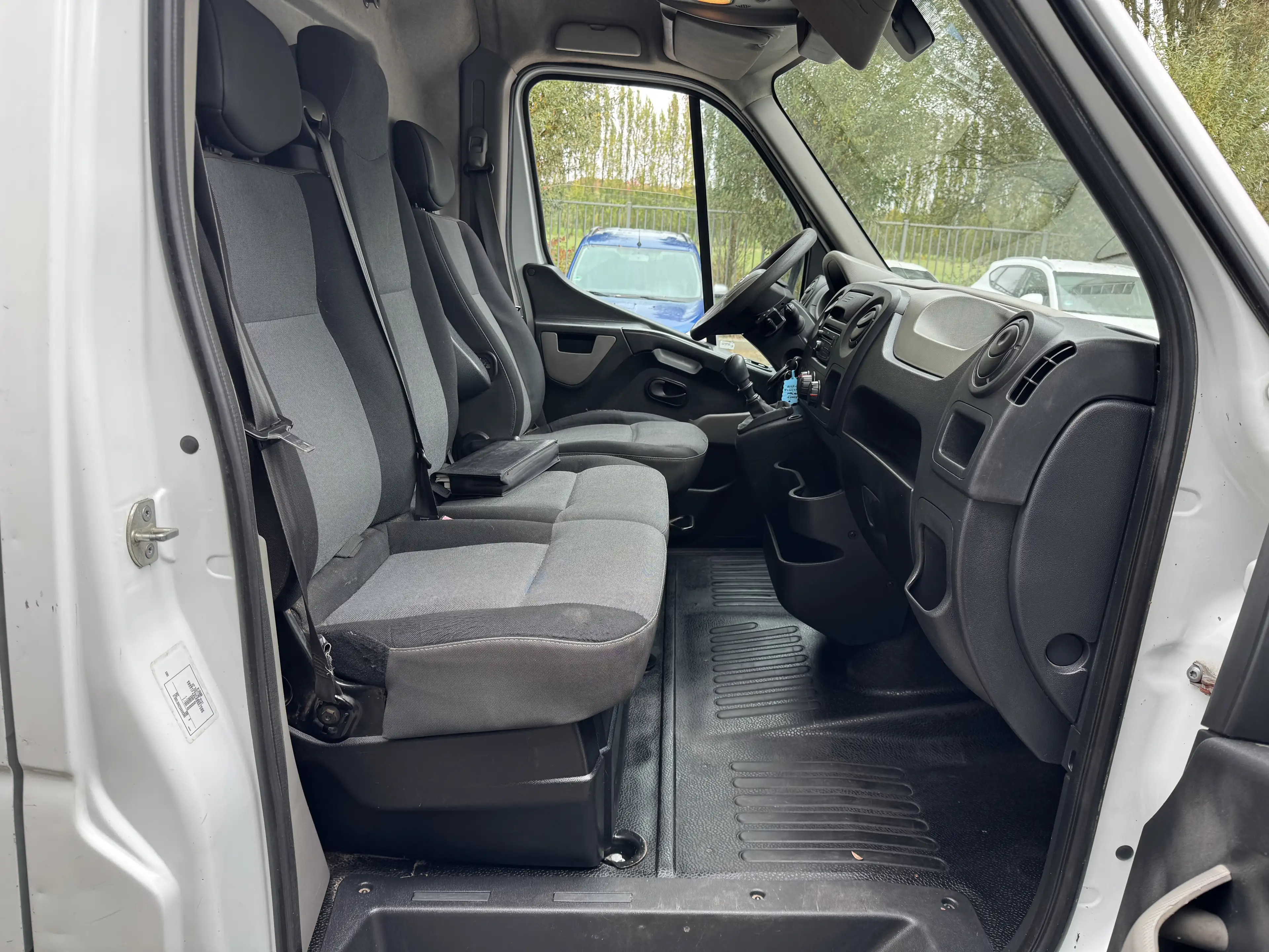 Nissan NV400 NV400 F35.13 L2H2 FWD Pro — photo 8