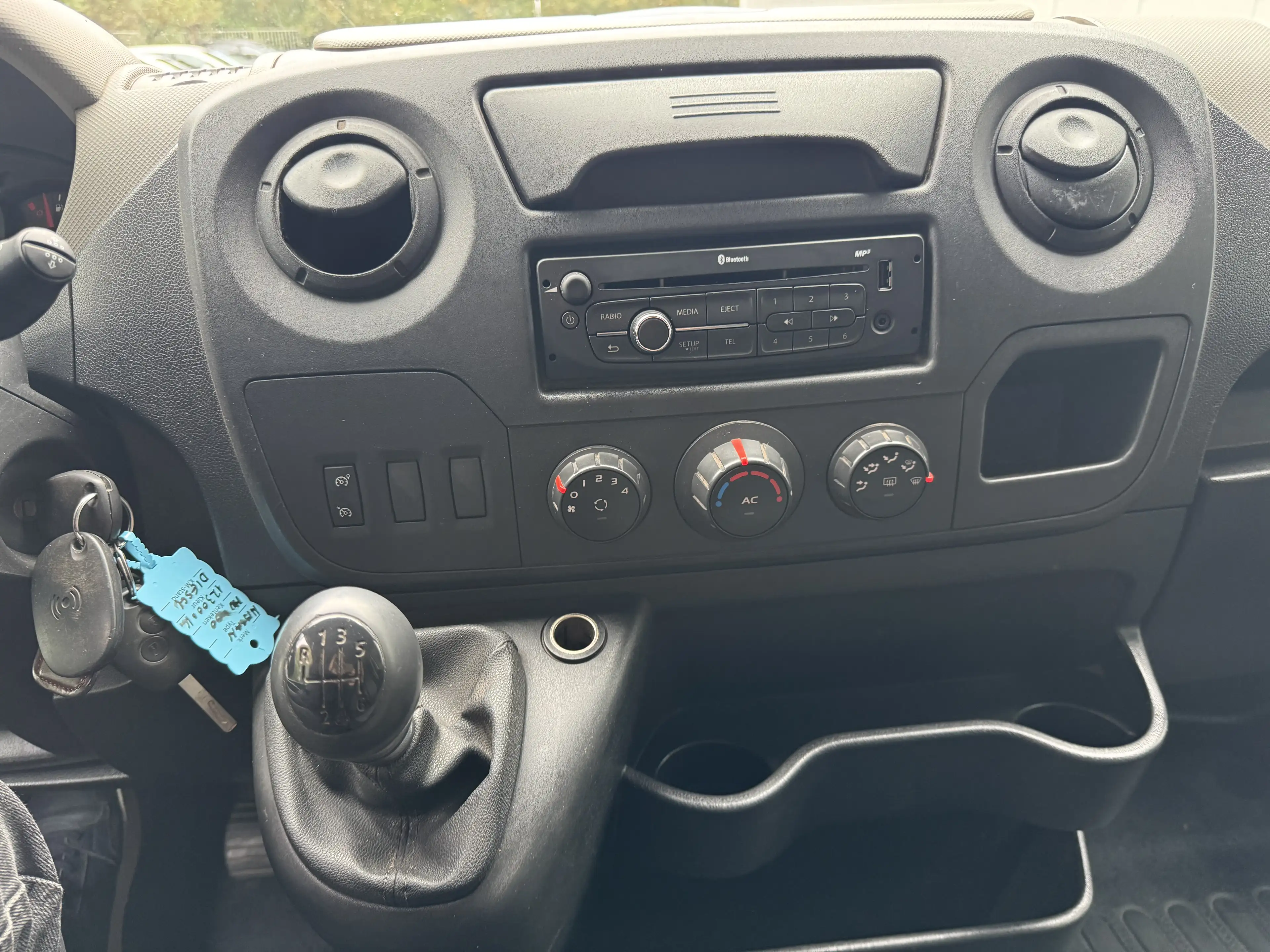 Nissan NV400 NV400 F35.13 L2H2 FWD Pro — photo 12