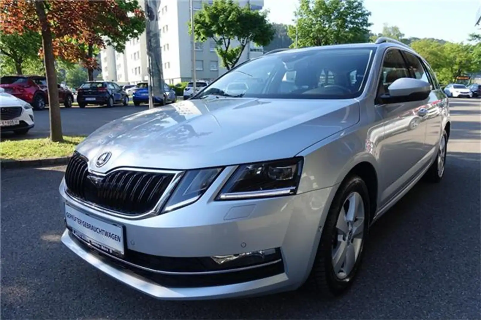 Skoda Octavia Combi 2,0 TDI Style Plateado - 1