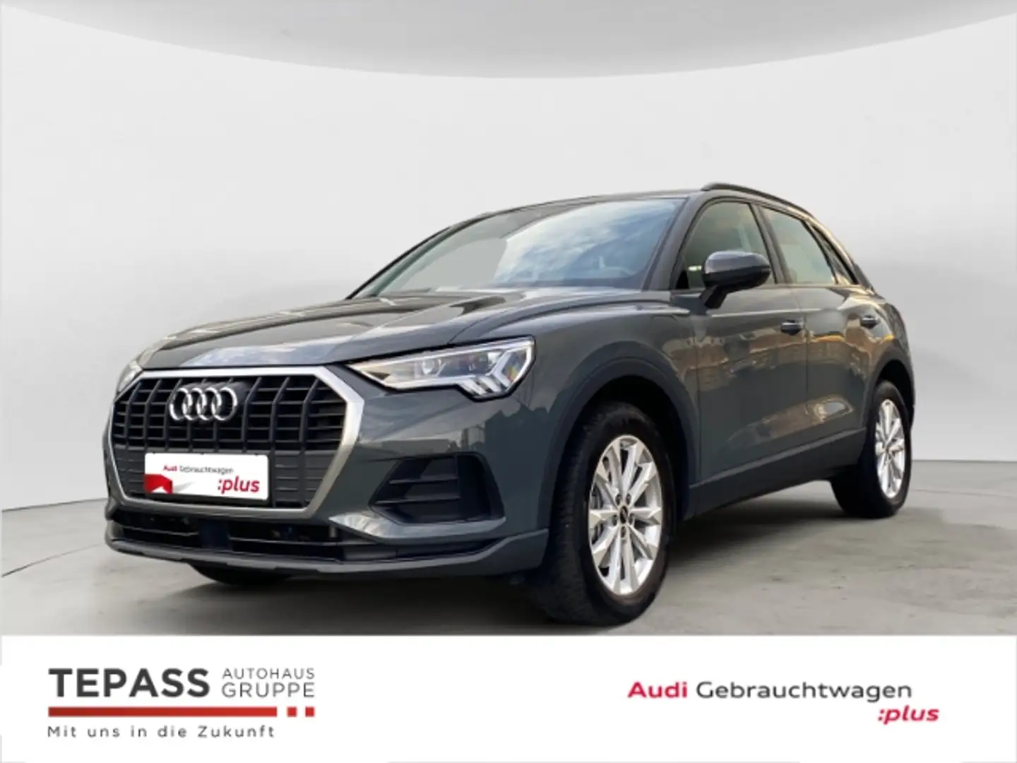 Audi Q3 45 TFSI e NAVI PDC LED 360 VIRTUAL Grau - 1