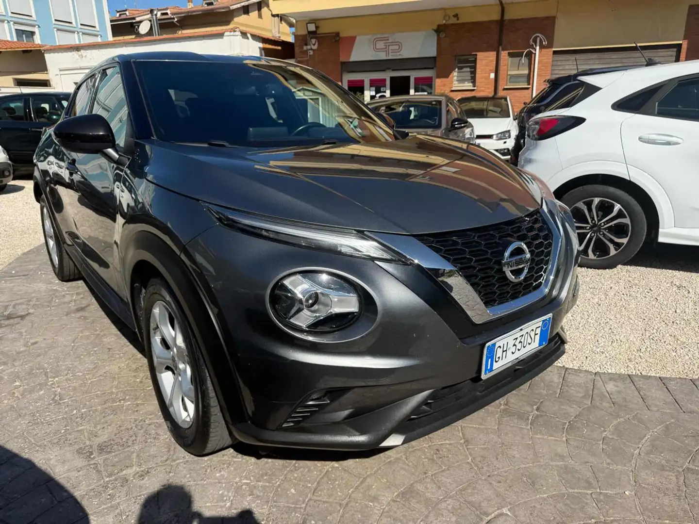 Nissan Juke 1.0 DIG-T 114 CV N-Connecta NO obbligo di finanzia Gris - 1