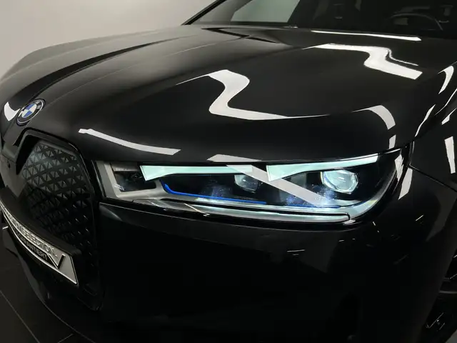 BMW Ix view 10