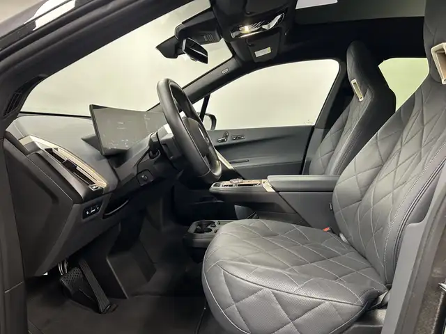 BMW Ix view 5