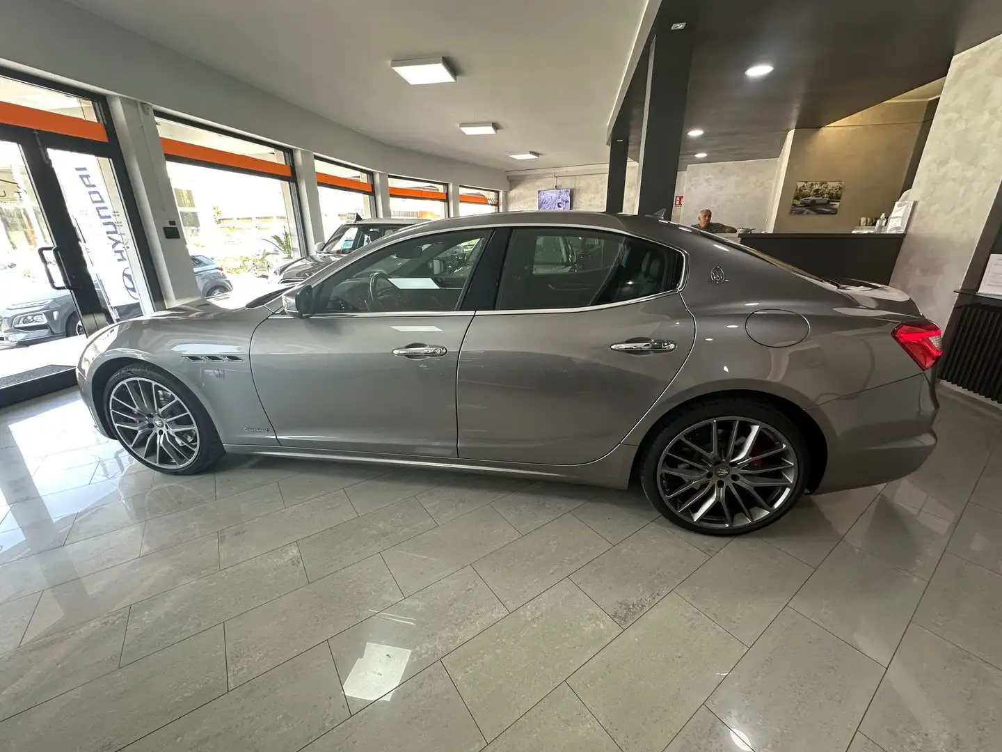 Maserati Ghibli GranSport 3.0 V6 Grigio - 2