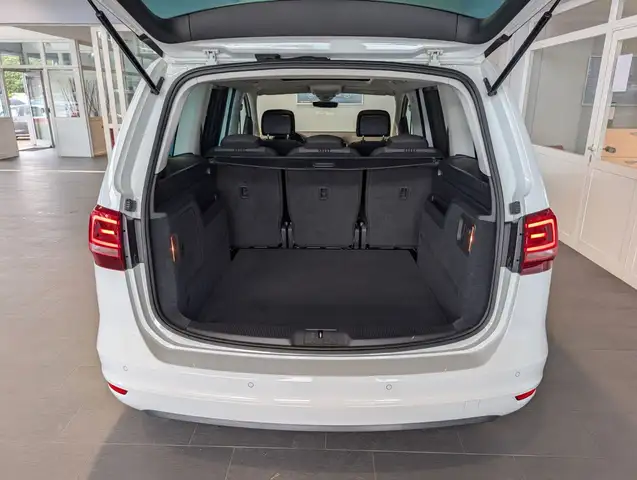 Volkswagen Sharan view 12