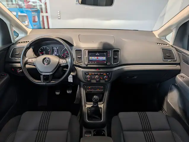 Volkswagen Sharan view 13