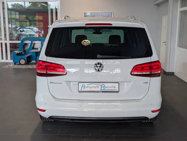 Volkswagen Sharan view 11