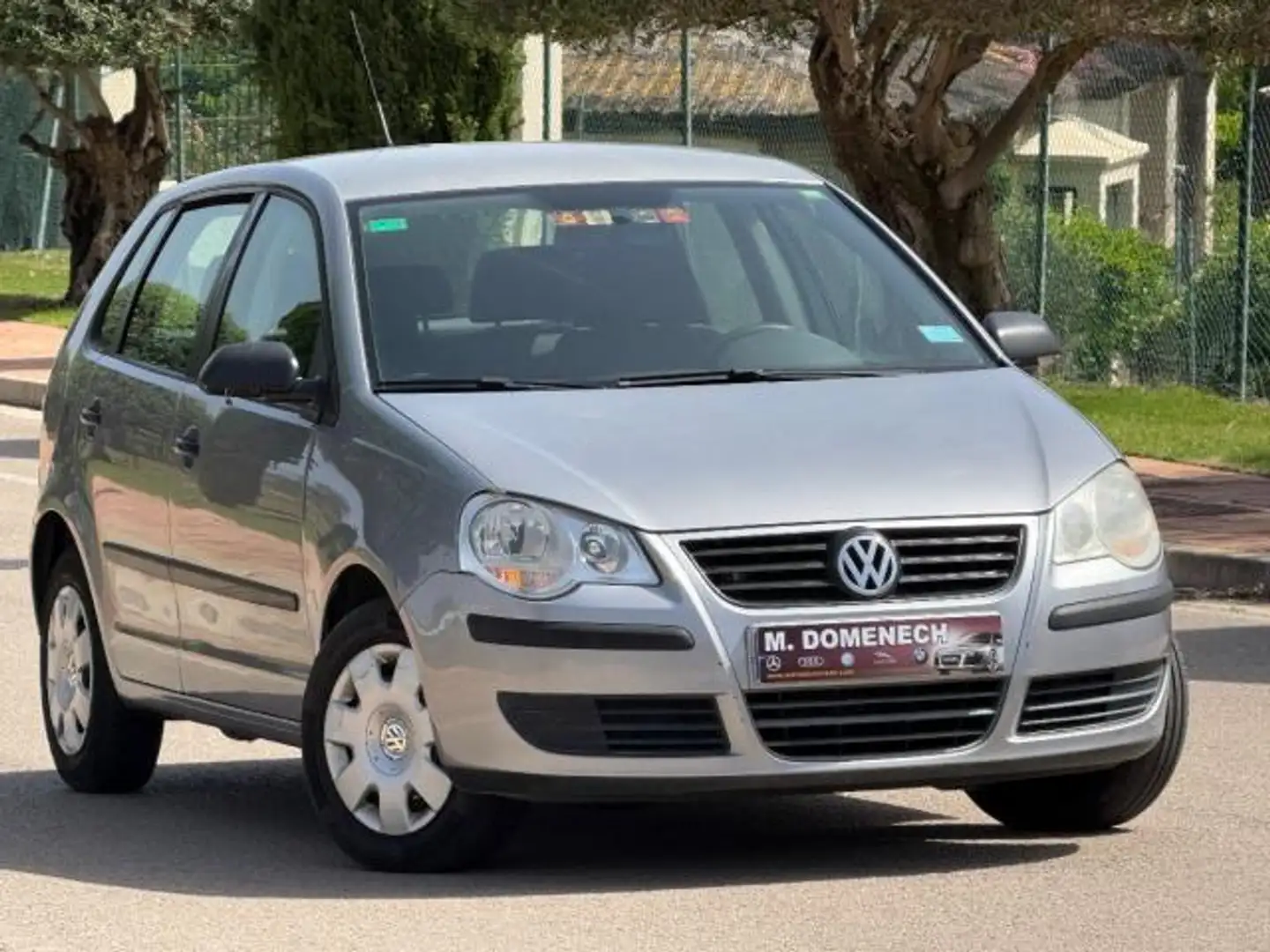 Volkswagen Polo 1.2/64CV 12V 3p. Trendline Grijs - 2