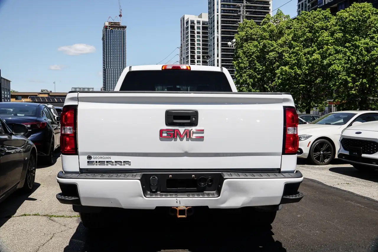 GMC Sierra 1500 снимка GMC Sierra 1500