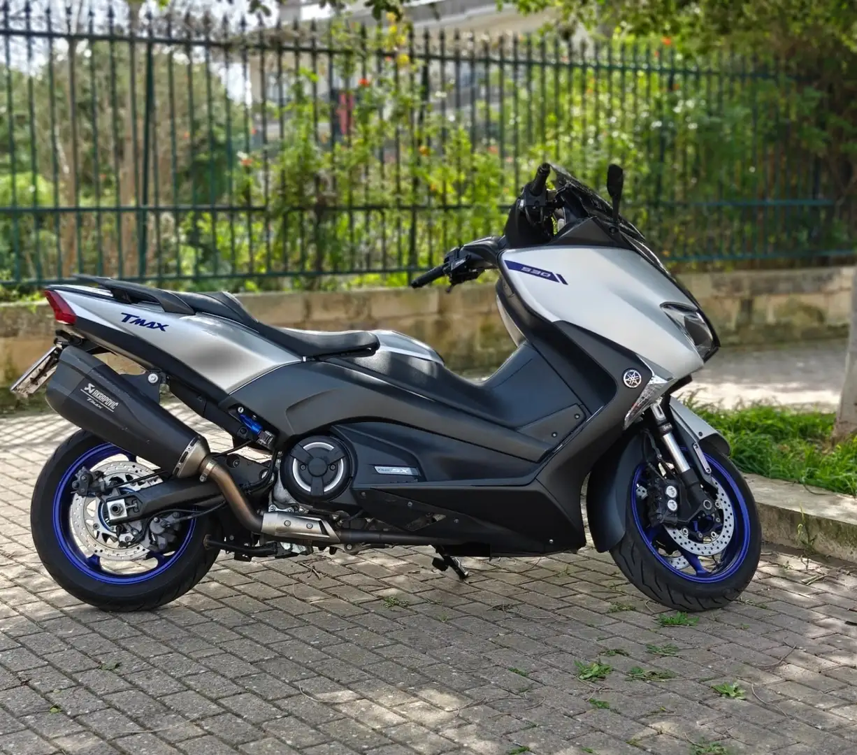 Yamaha TMAX DX Argent - 1