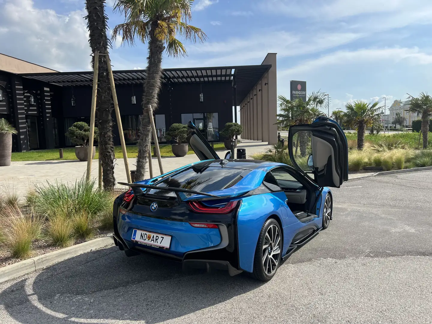 BMW i8 PHEV Range Extender Protonic Blue Vollausstattung Blauw - 2