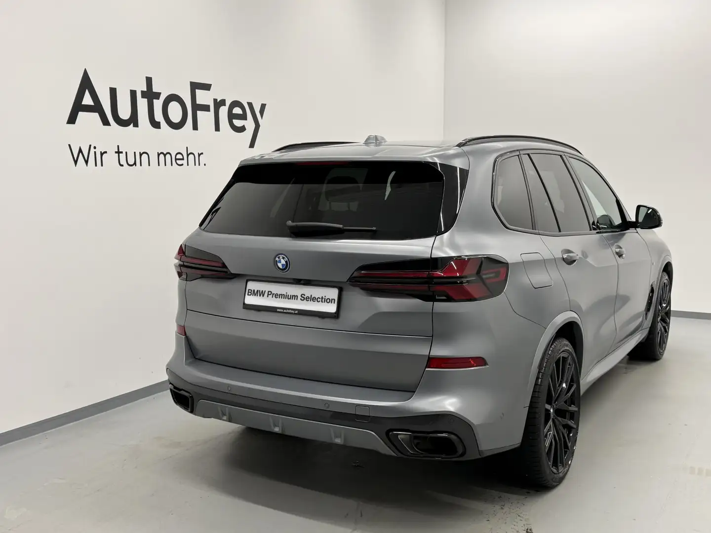 BMW X5 xDrive50e Grau - 2