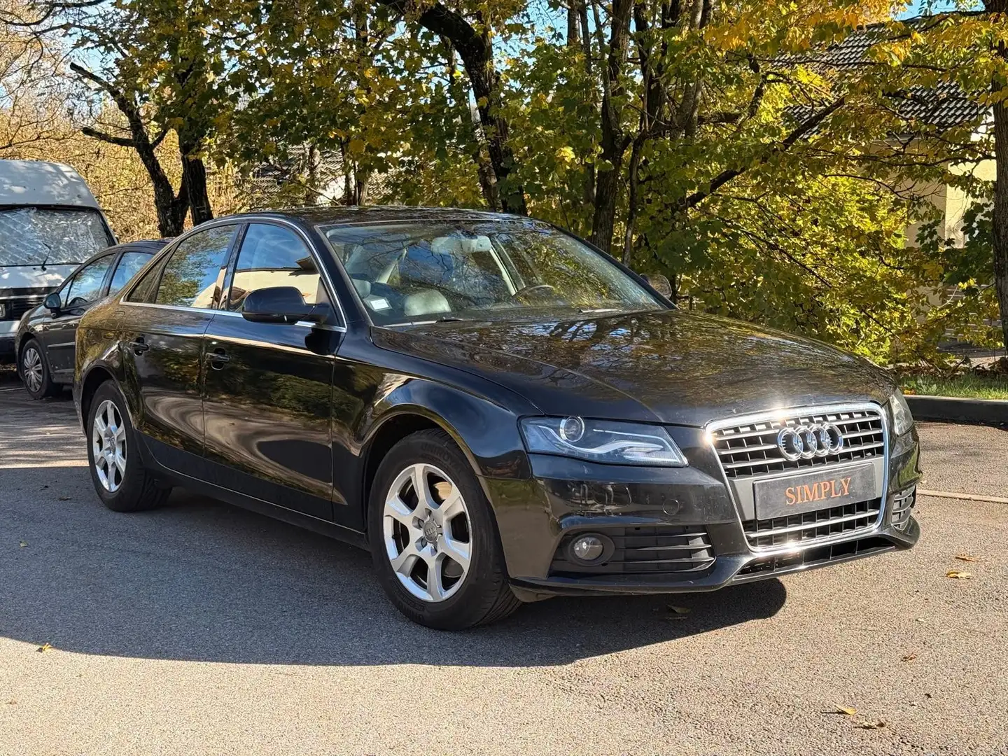 Audi A4 140 AMBITION LUXE Noir - 1