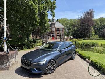 2.0 T6 Twin Engine AWD Inscription | Pilot Assist