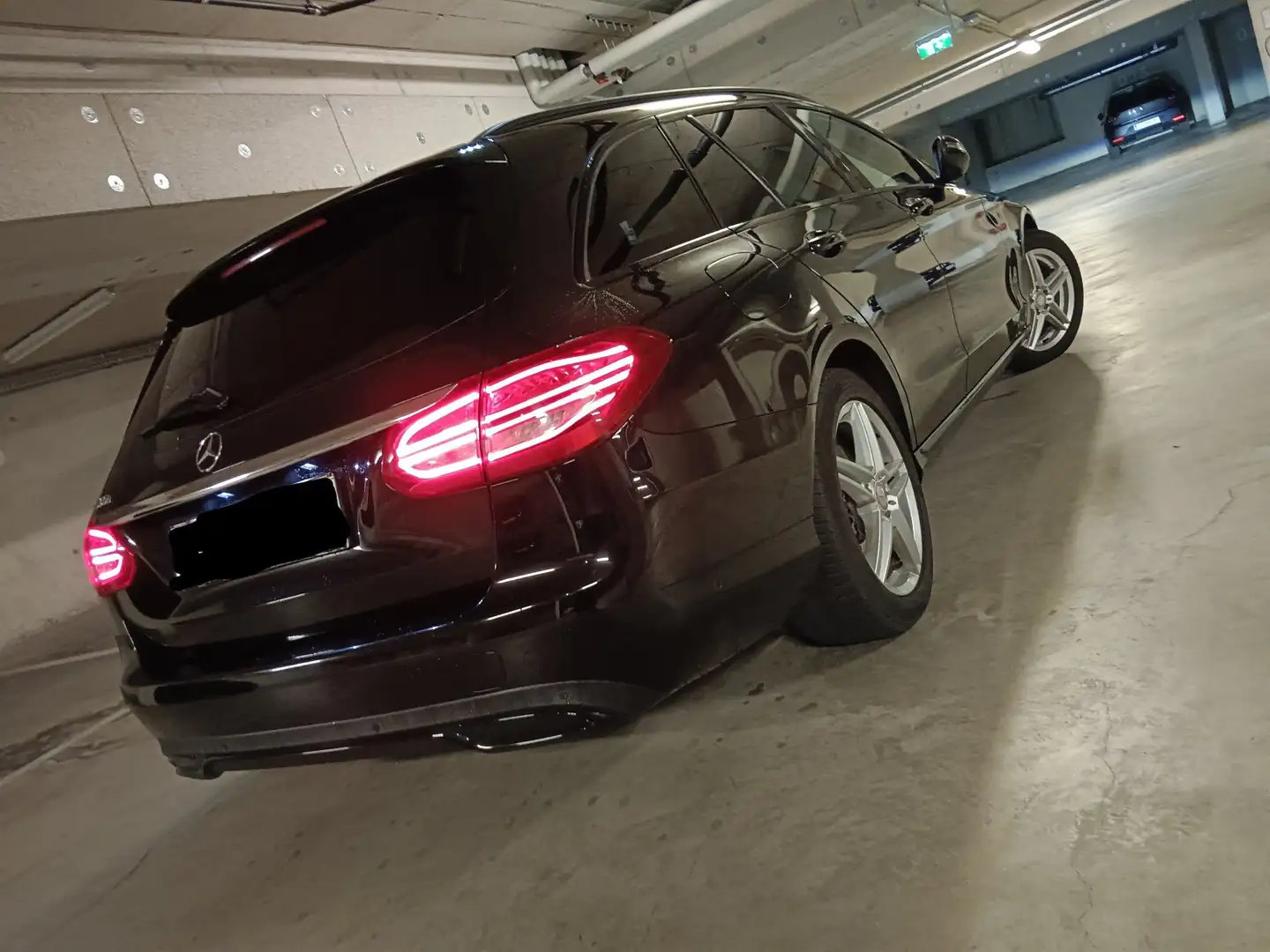 Mercedes-Benz C 300 h T Avantgarde Aut. - 2