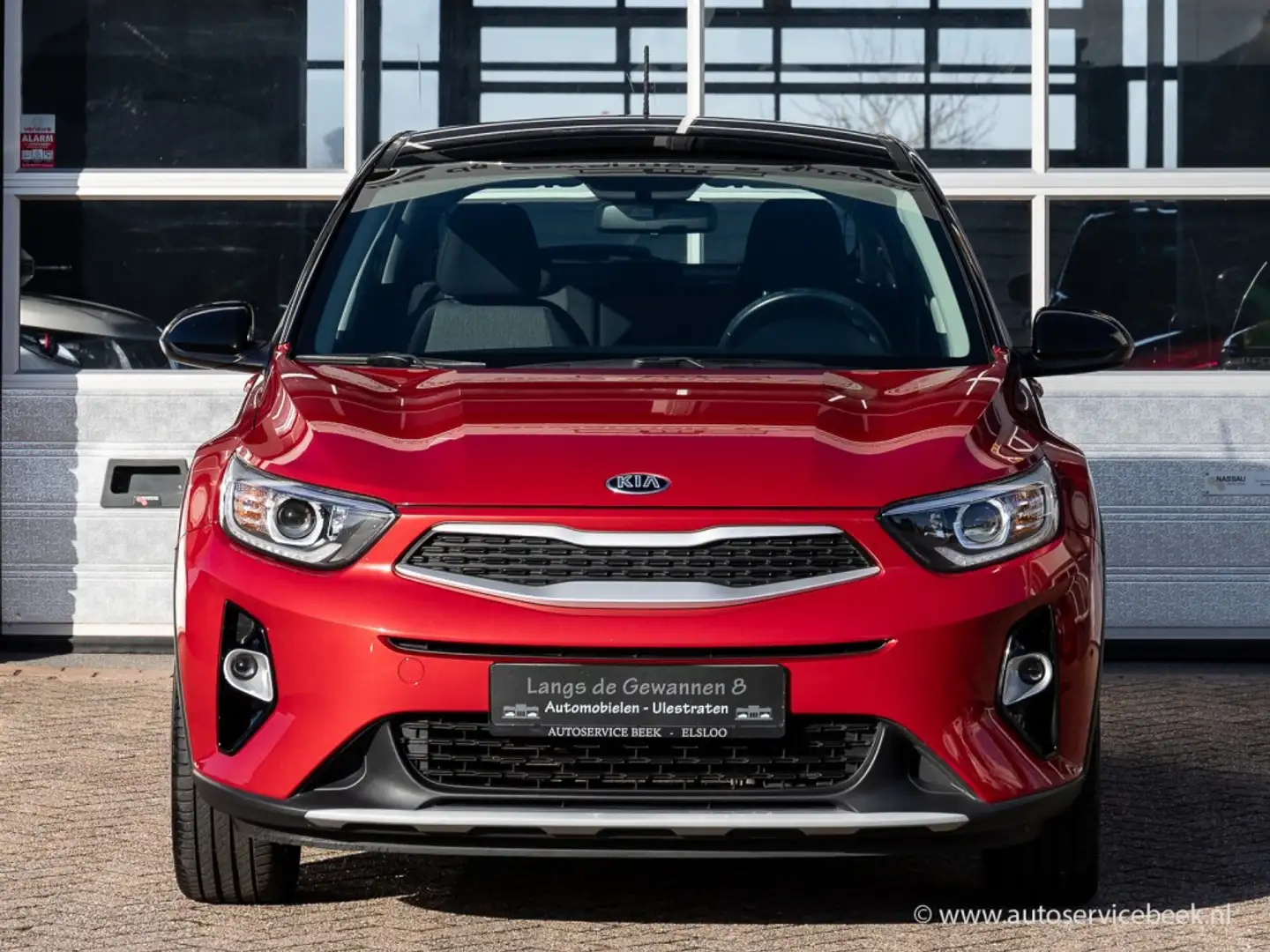 Kia Stonic 1.0 T-GDI Dynamic line, naviagatie, camera Rood - 2