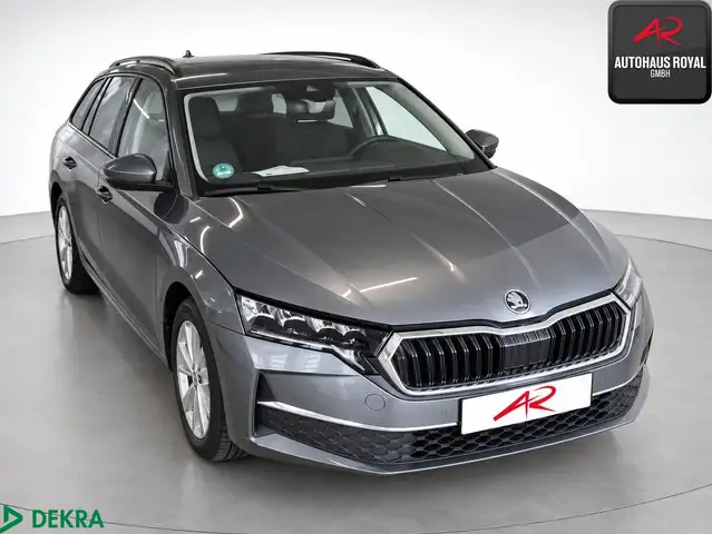 Skoda Octavia view 2