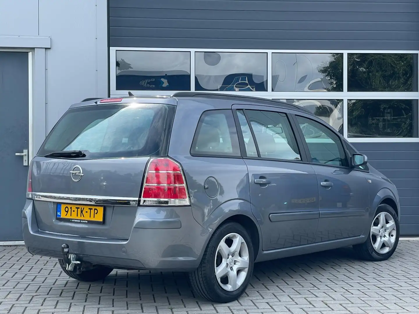 Opel Zafira 1.8 Business | Automaat | Airco | Cruise control | Gris - 2