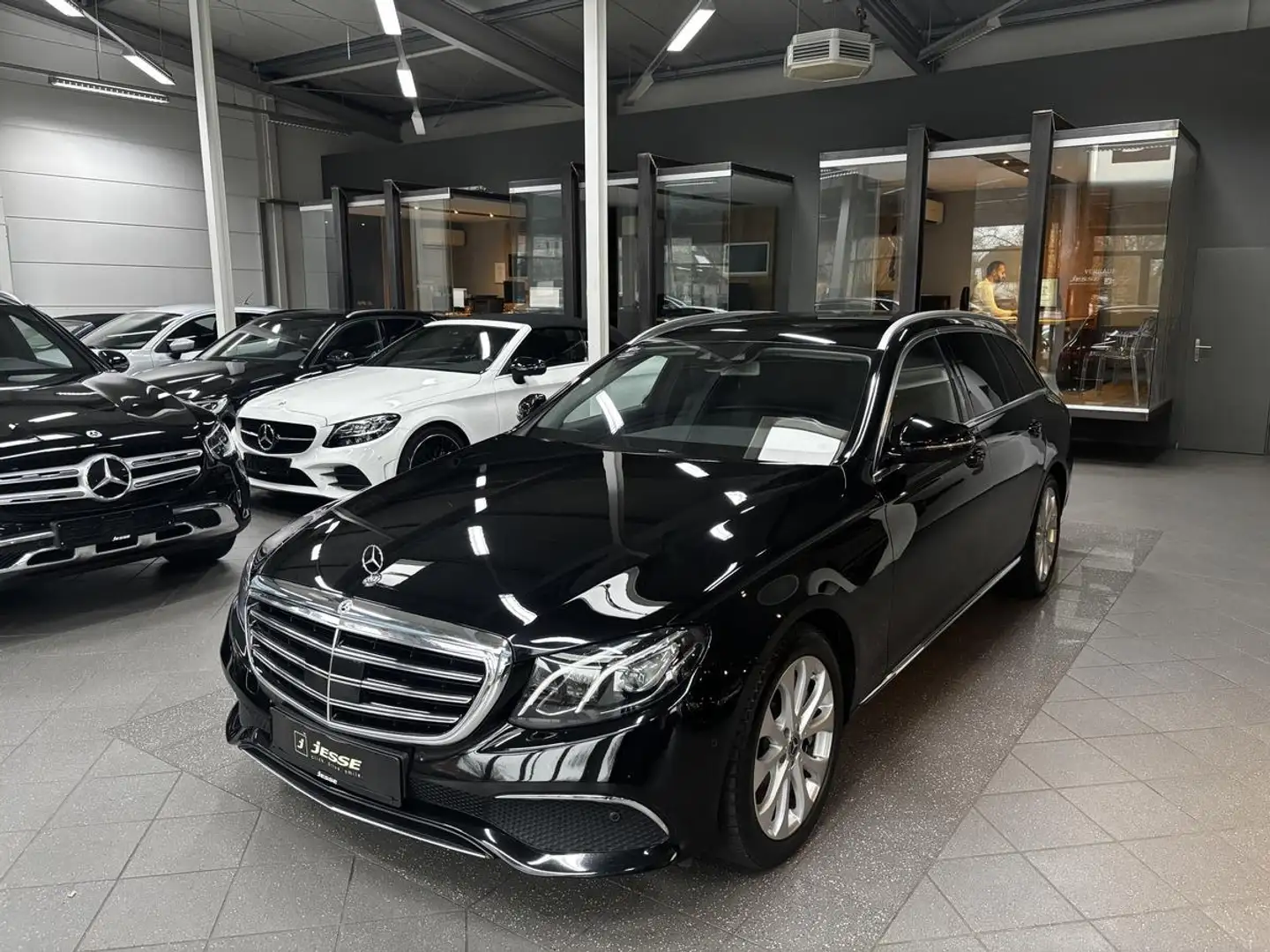 Mercedes-Benz E 400 d T Exclusive 4Matic LED Distr.+ Spurass. Siyah - 1