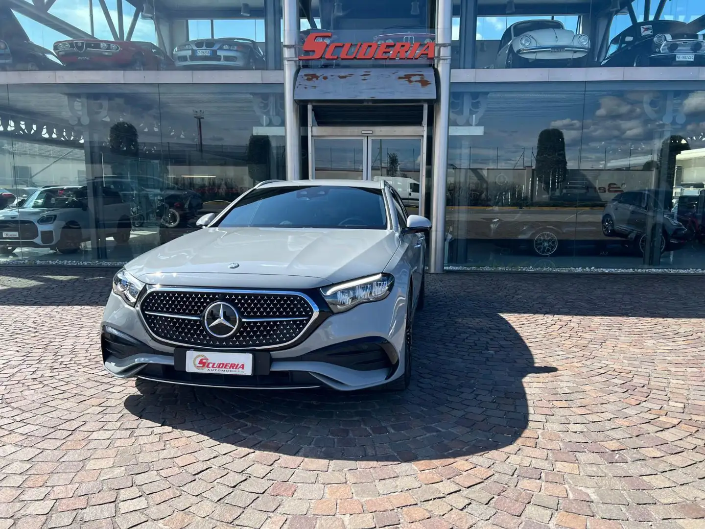 Mercedes-Benz E 220 d Mild hybrid S.W. AMG Line Advanced Plus Gris - 1