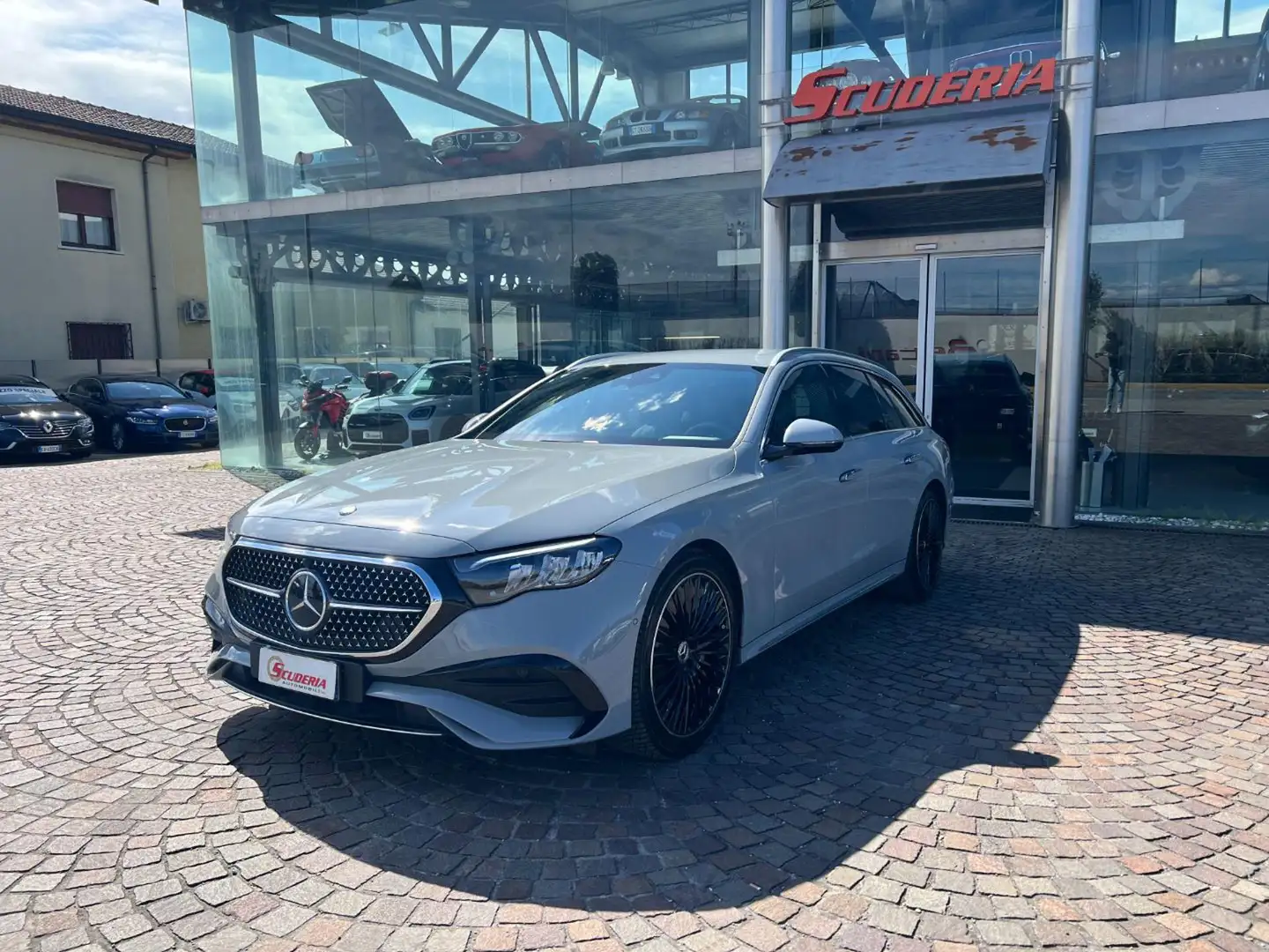 Mercedes-Benz E 220 d Mild hybrid S.W. AMG Line Advanced Plus Gris - 2