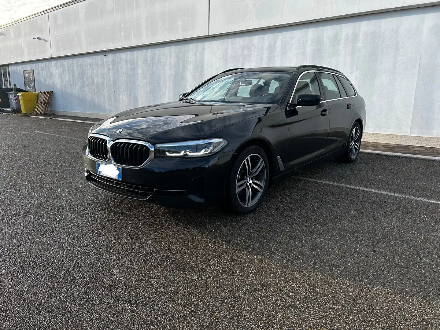 BMW 520 520d Touring mhev 48v xdrive Sport auto - 1