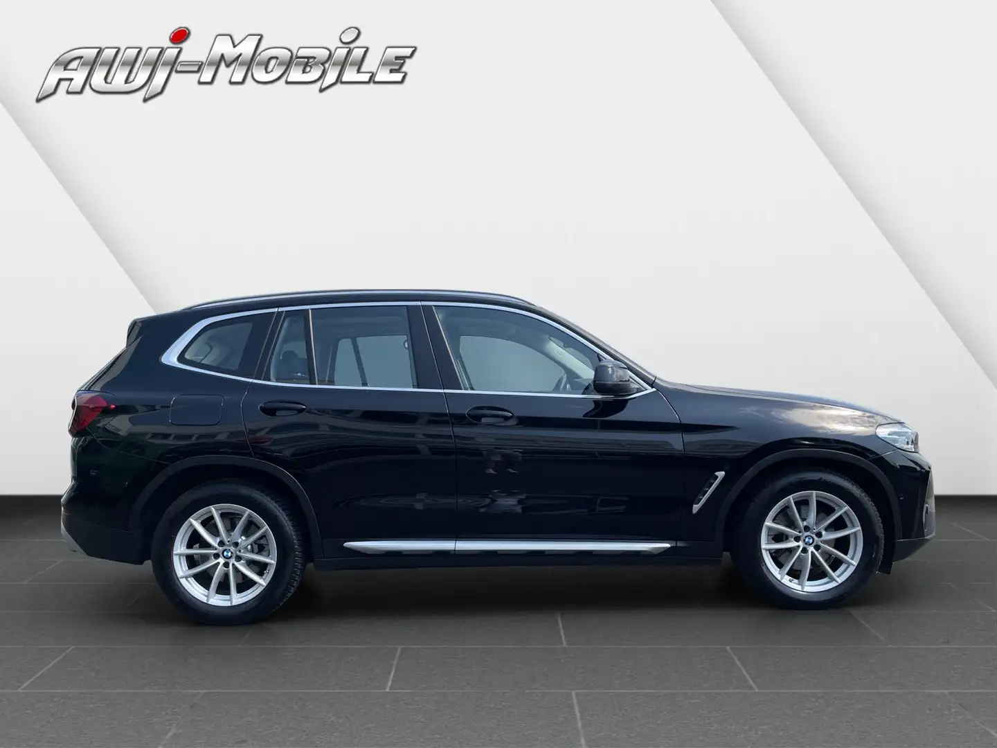 BMW X3 xDrive 20 i Schwarz - 2