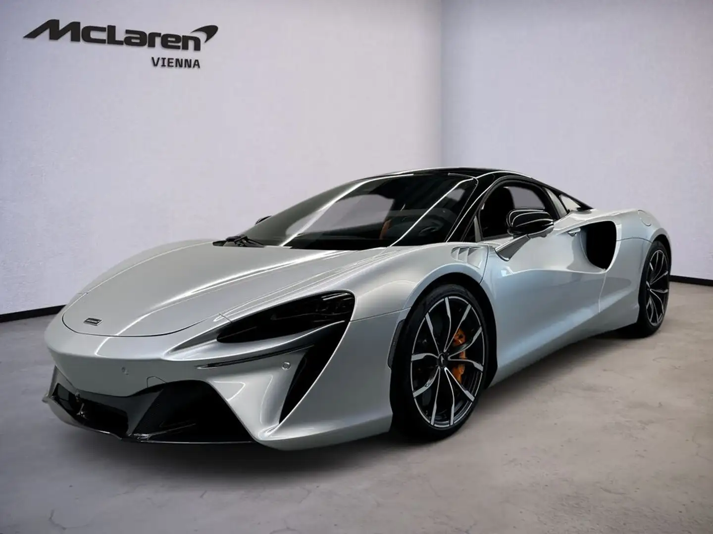 McLaren Artura Artura / Supernova Silver / CF ext. & int. / 1.99% Argent - 1