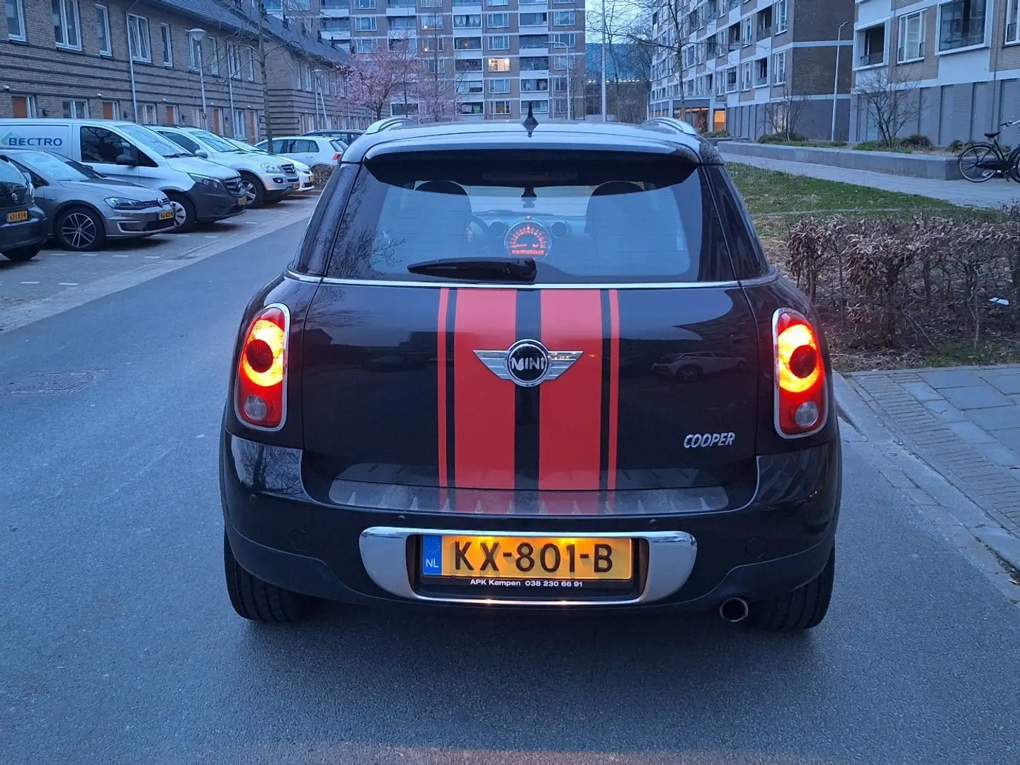 MINI Cooper 1.6 Countryman Zwart - 2