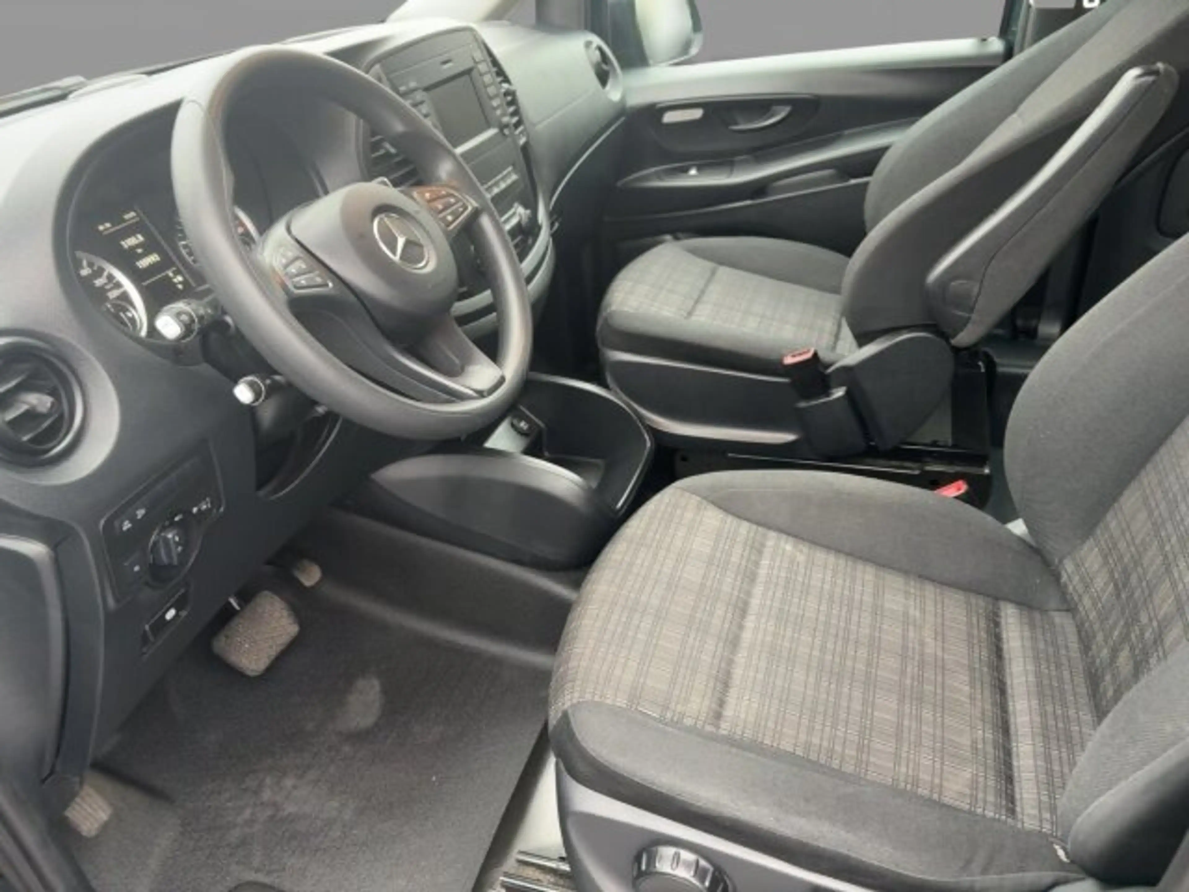 Mercedes-Benz Vito Vito 119 BT 4x4 Tourer PRO Lang Navi,AHK,Kamera — photo 7