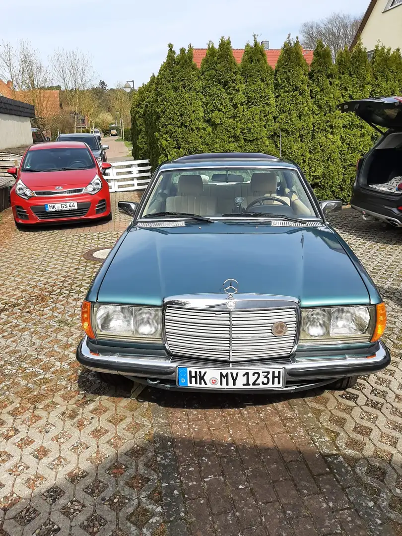 Mercedes-Benz CE 230 Oldtimer Verde - 1