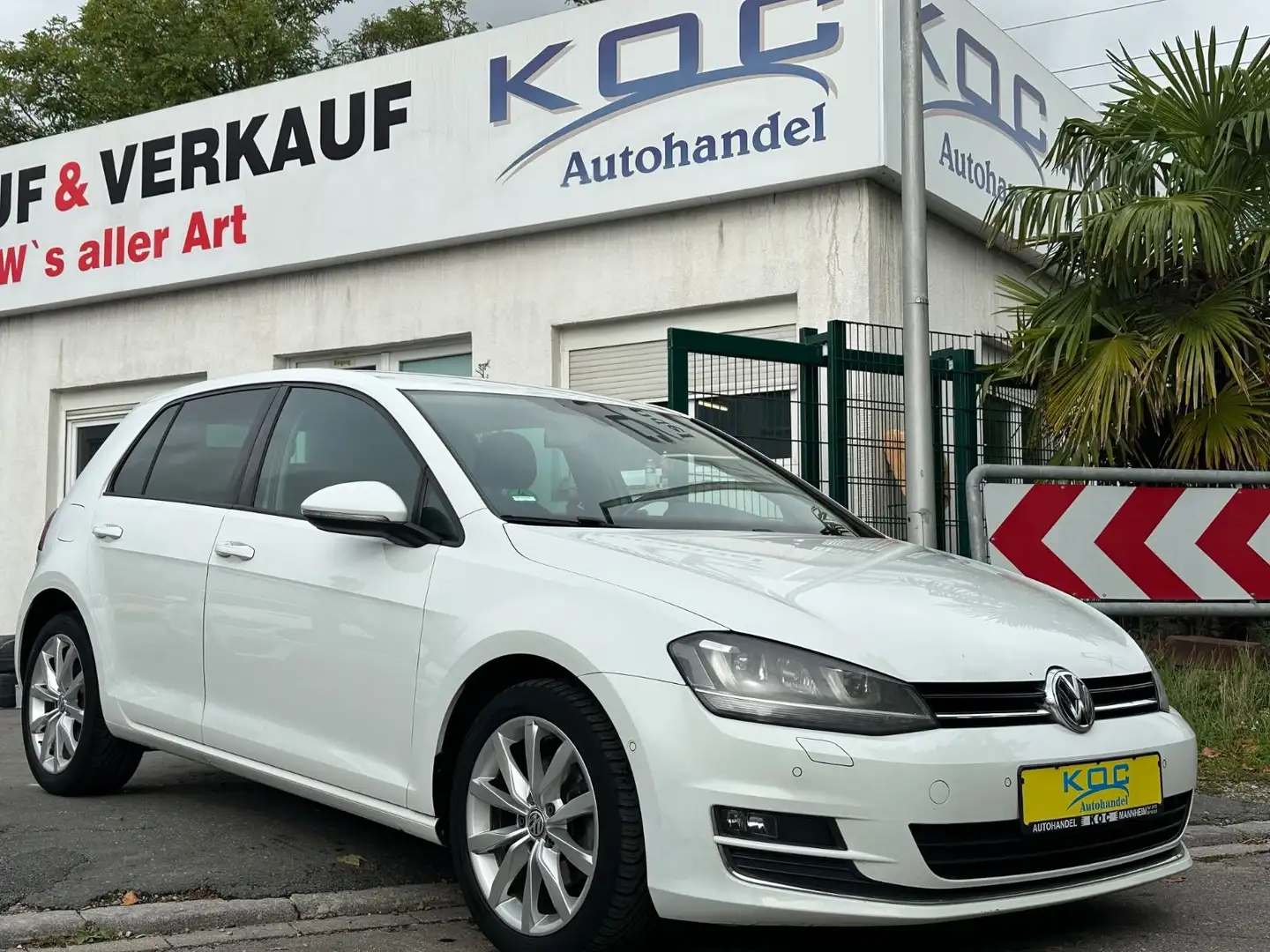 Volkswagen Golf 7 Lim. Highline BMT Blanc - 1