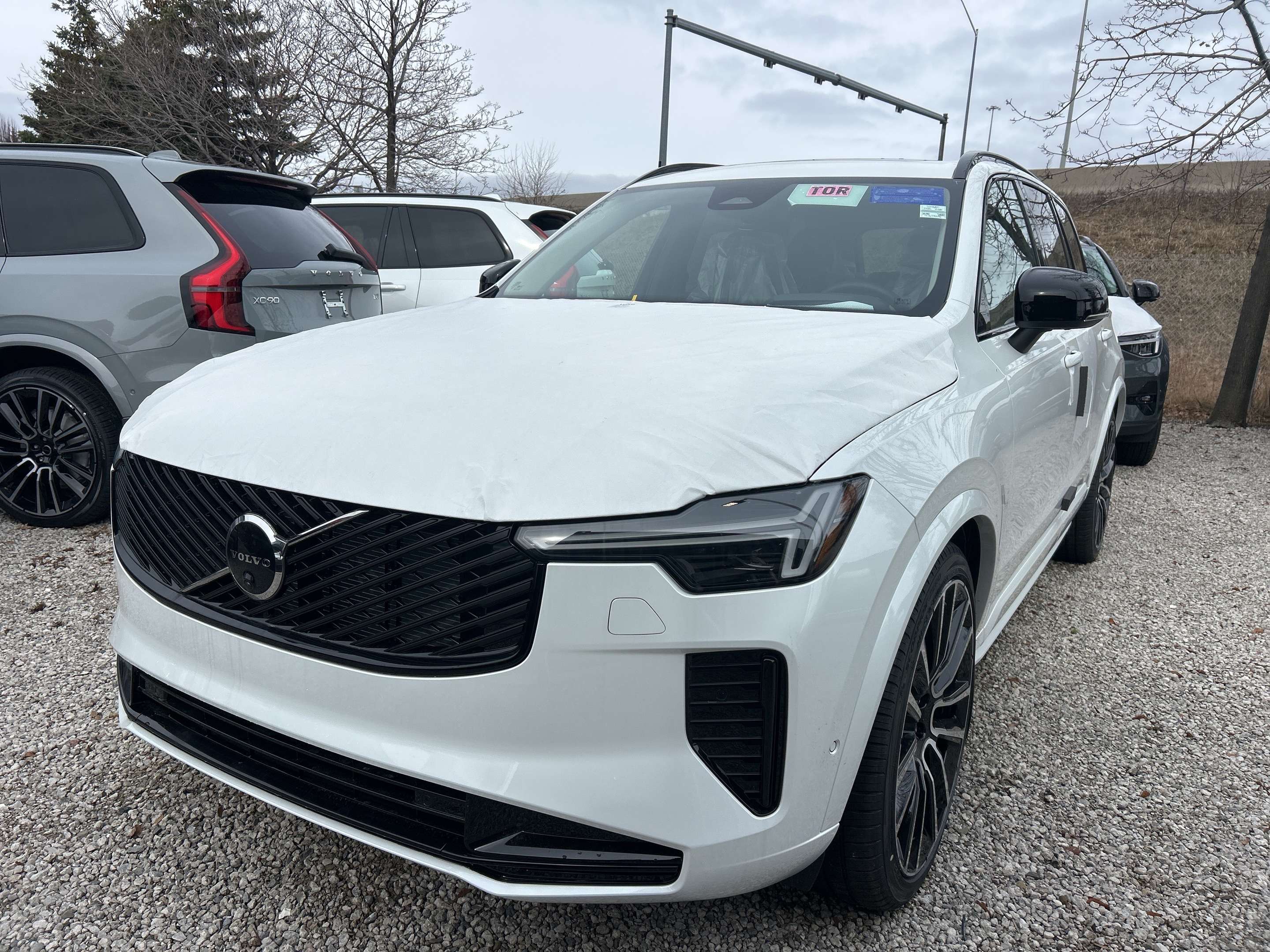 2026 Volvo XC90 B6 AWD Ultra Dark Theme 7-Seater