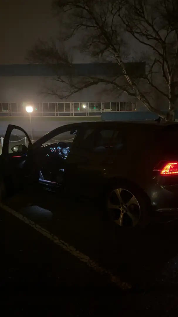 Volkswagen Golf GTI - 2