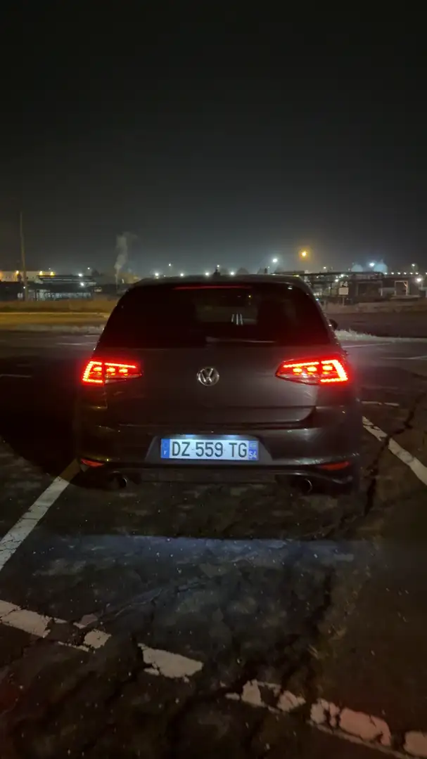 Volkswagen Golf GTI - 1