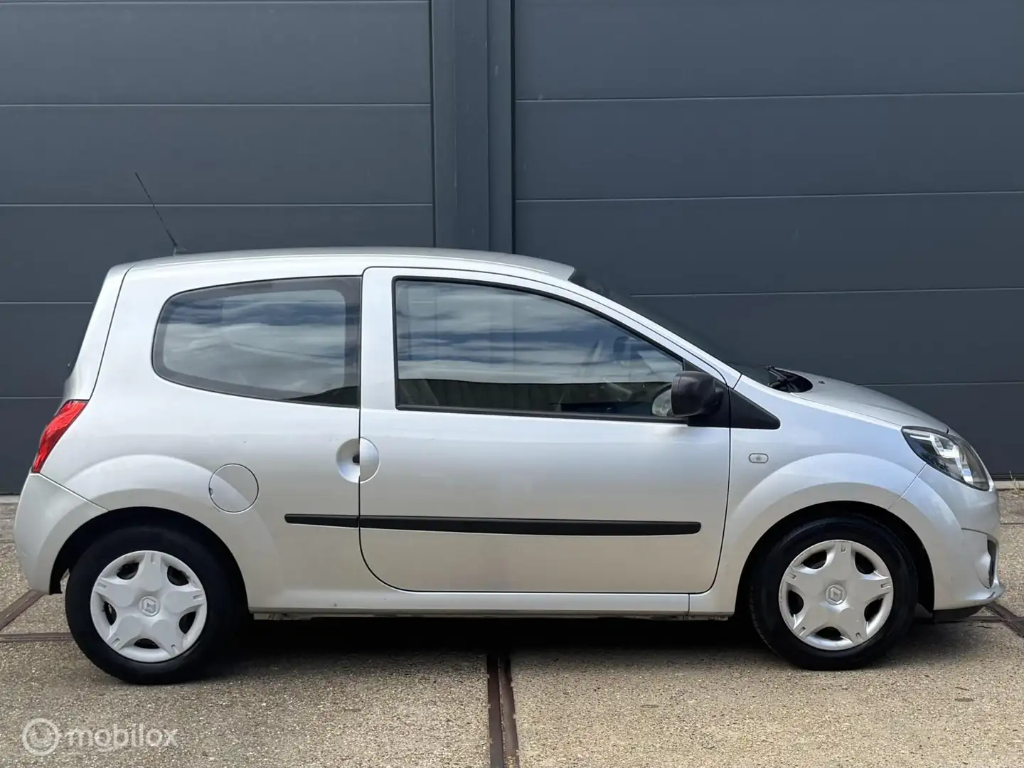 Renault Twingo 1.2-16V Authentique - EL. RAMEN - STUURBEKRACHTIGI Grijs - 2