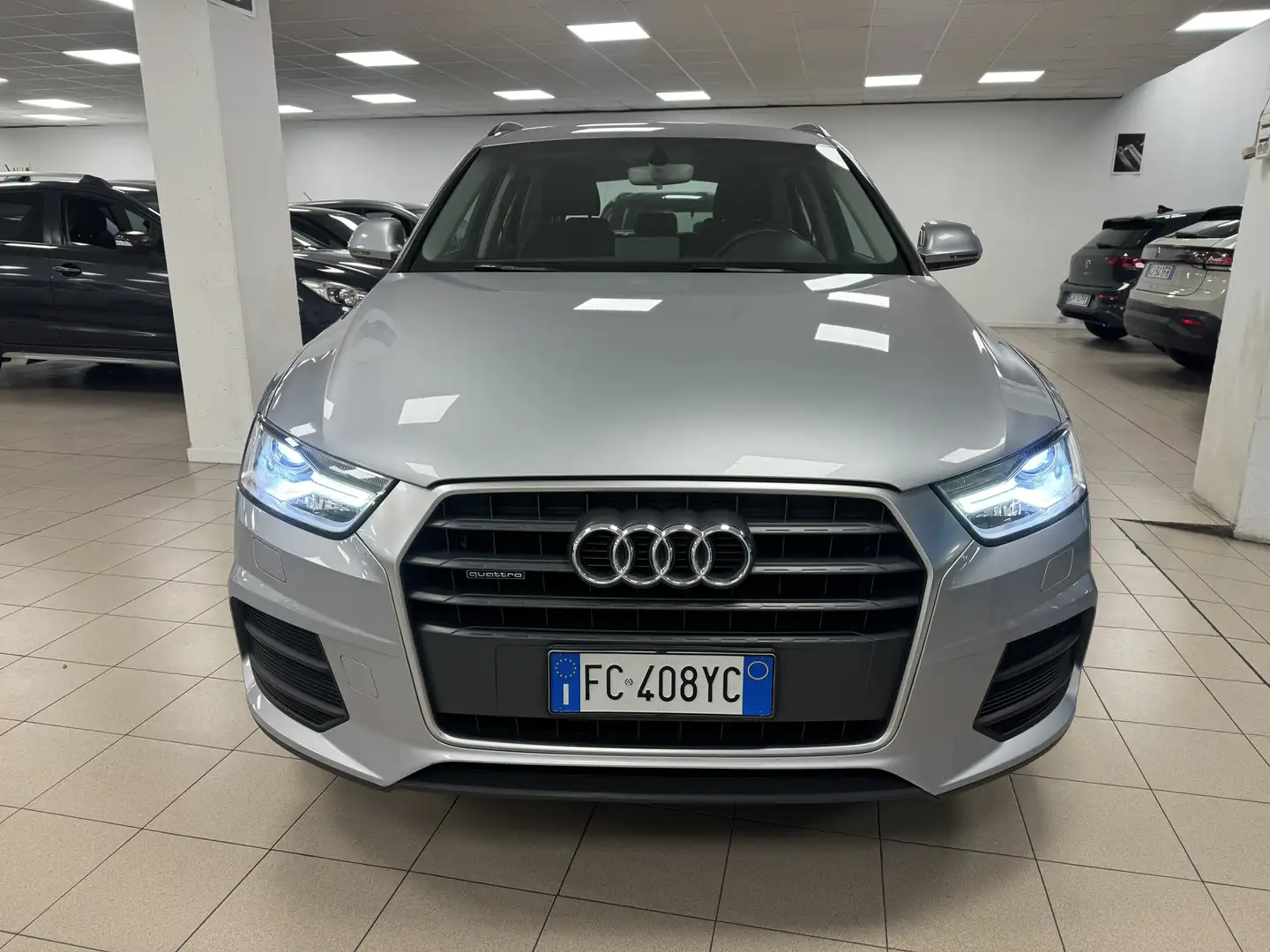 Audi Q3 Q3 I 2015 2.0 tdi Business quattro 150cv Zilver - 2