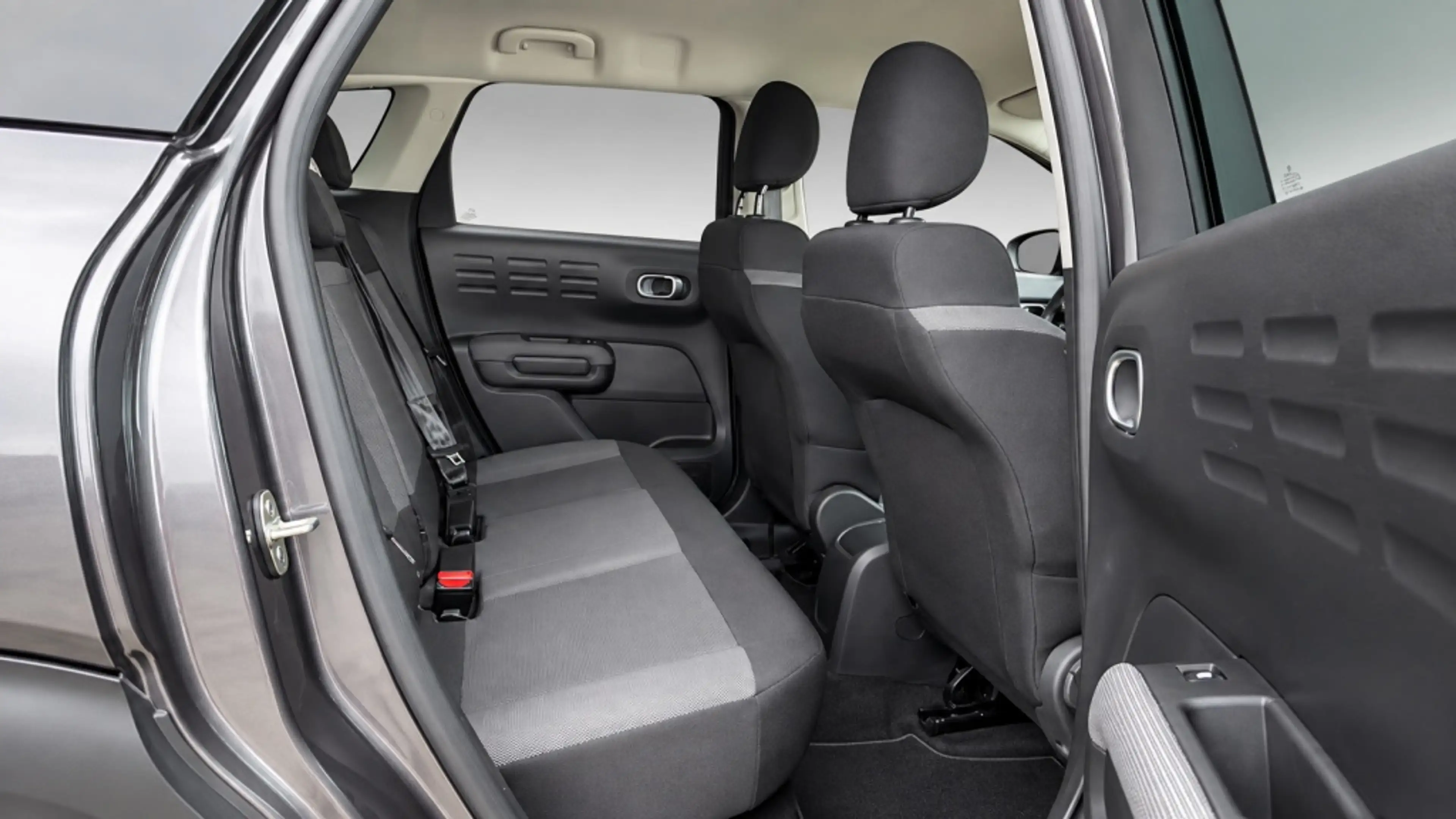 Citroen C3 Aircross 1.2 PT S&S C-Series Clima Navigatie Carplay Hoge Z — photo 22