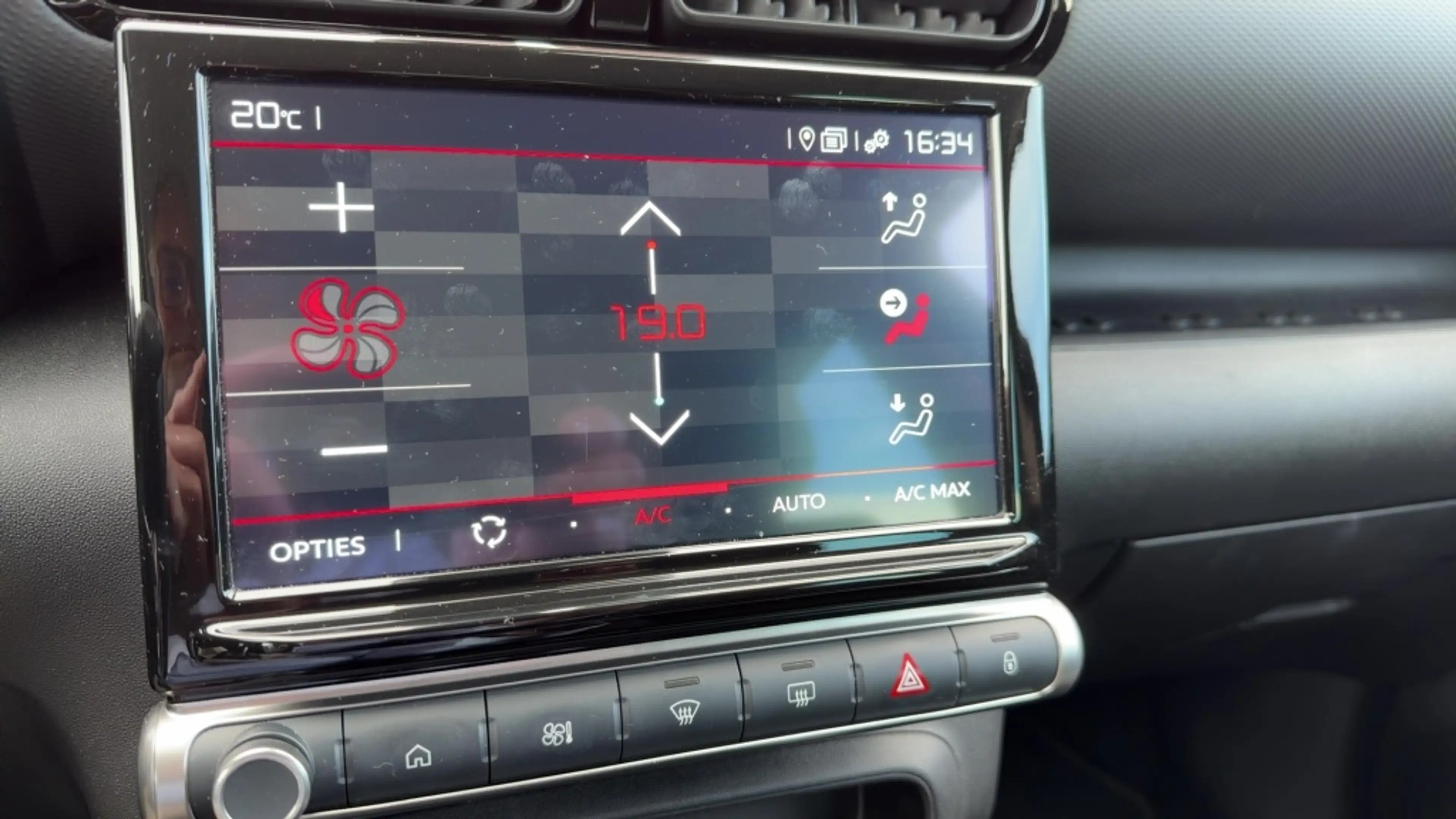 Citroen C3 Aircross 1.2 PT S&S C-Series Clima Navigatie Carplay Hoge Z — photo 20
