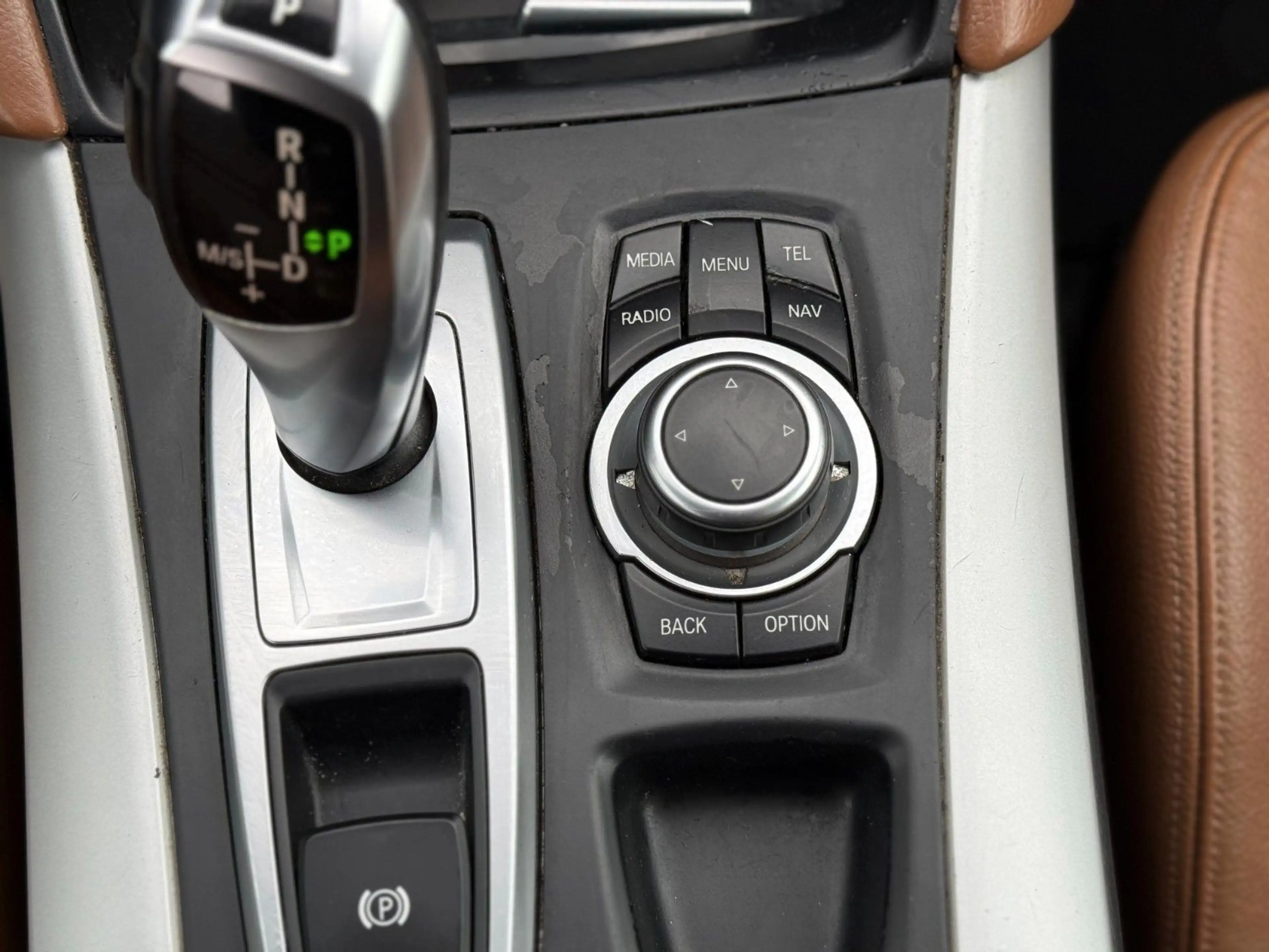 BMW X6 3.0d xDrive Bi-Xenon Leder Navi SHZ PDC — photo 15