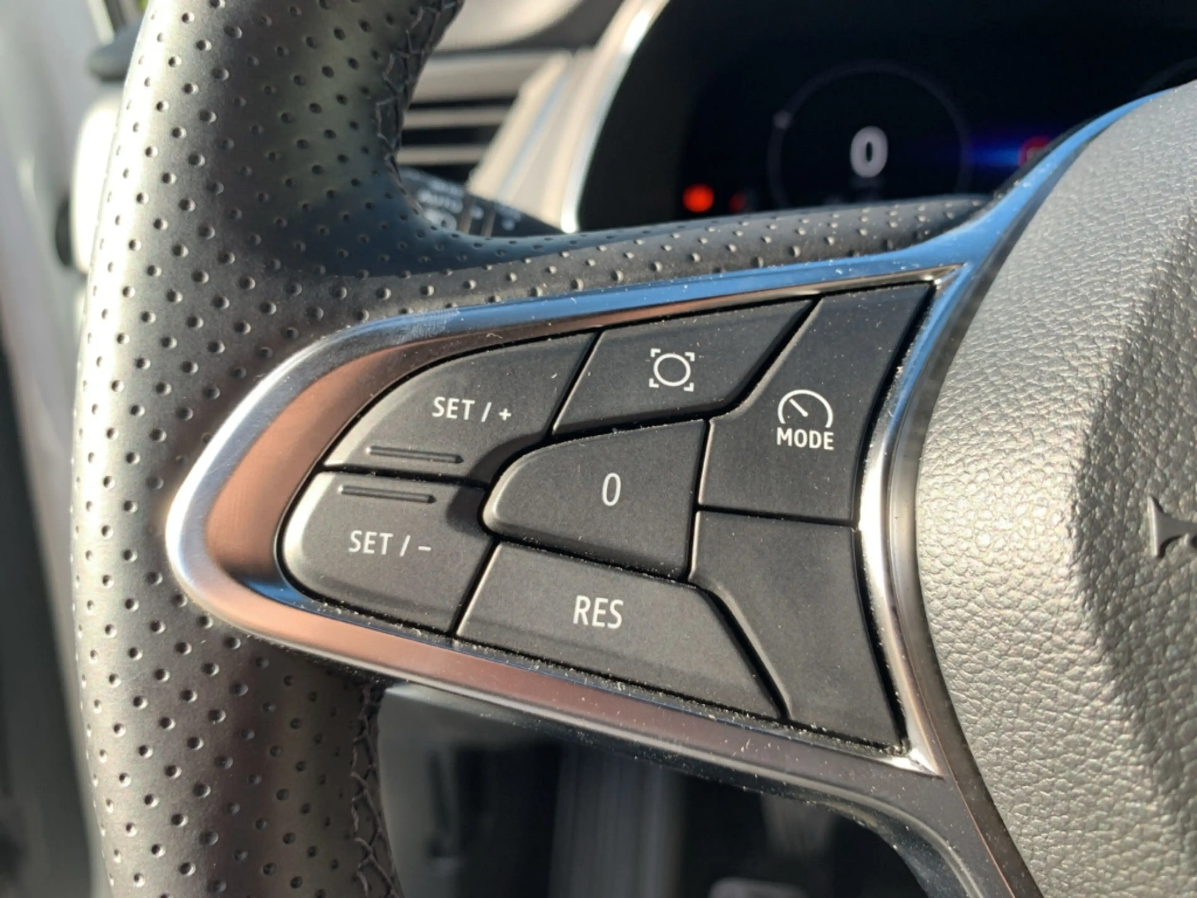 Renault Captur TECHNO MILD HYBRID 140 Techno GJR+NAVI+KLIMA+DAB — photo 22
