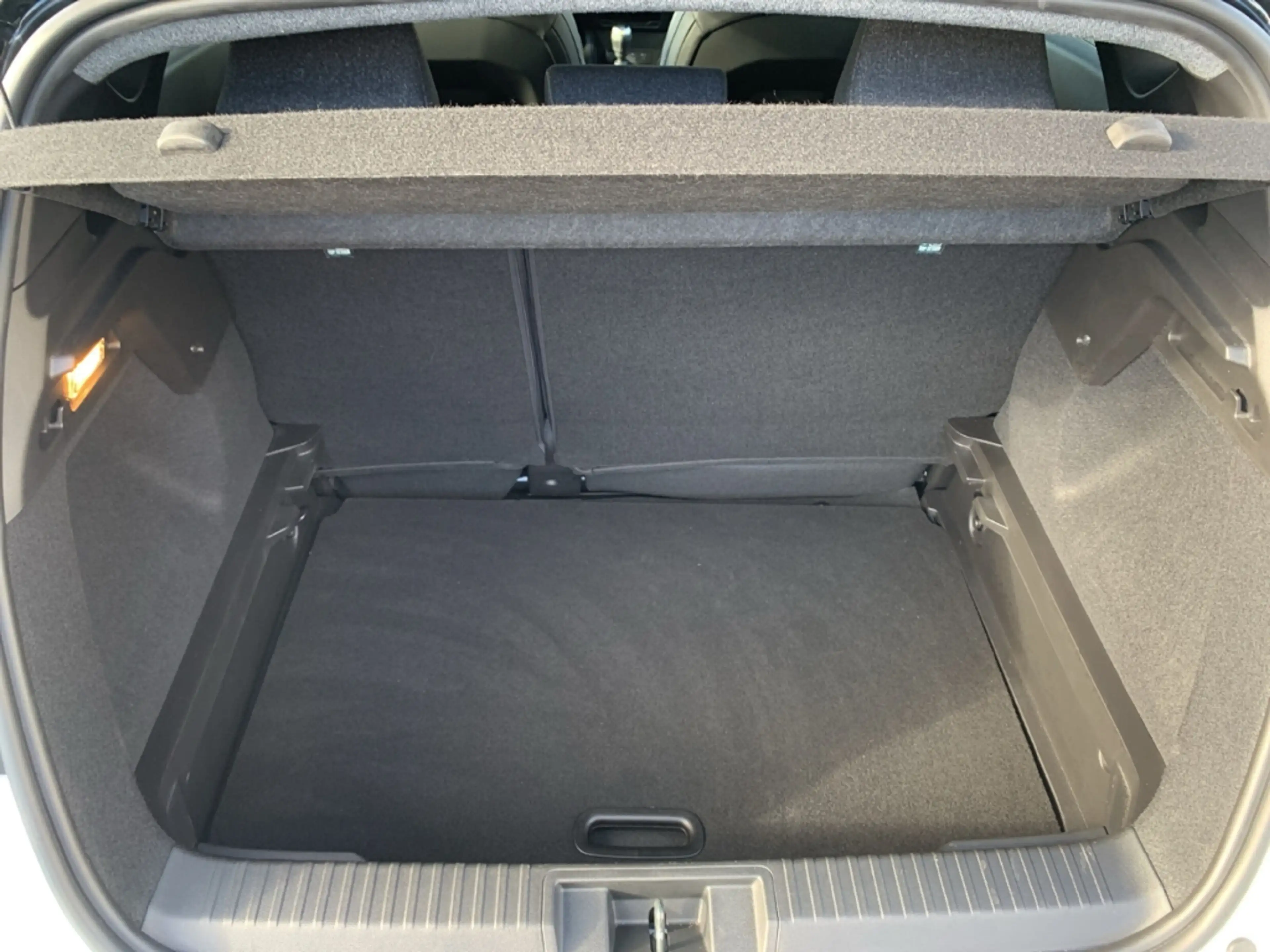 Renault Captur TECHNO MILD HYBRID 140 Techno GJR+NAVI+KLIMA+DAB — photo 32