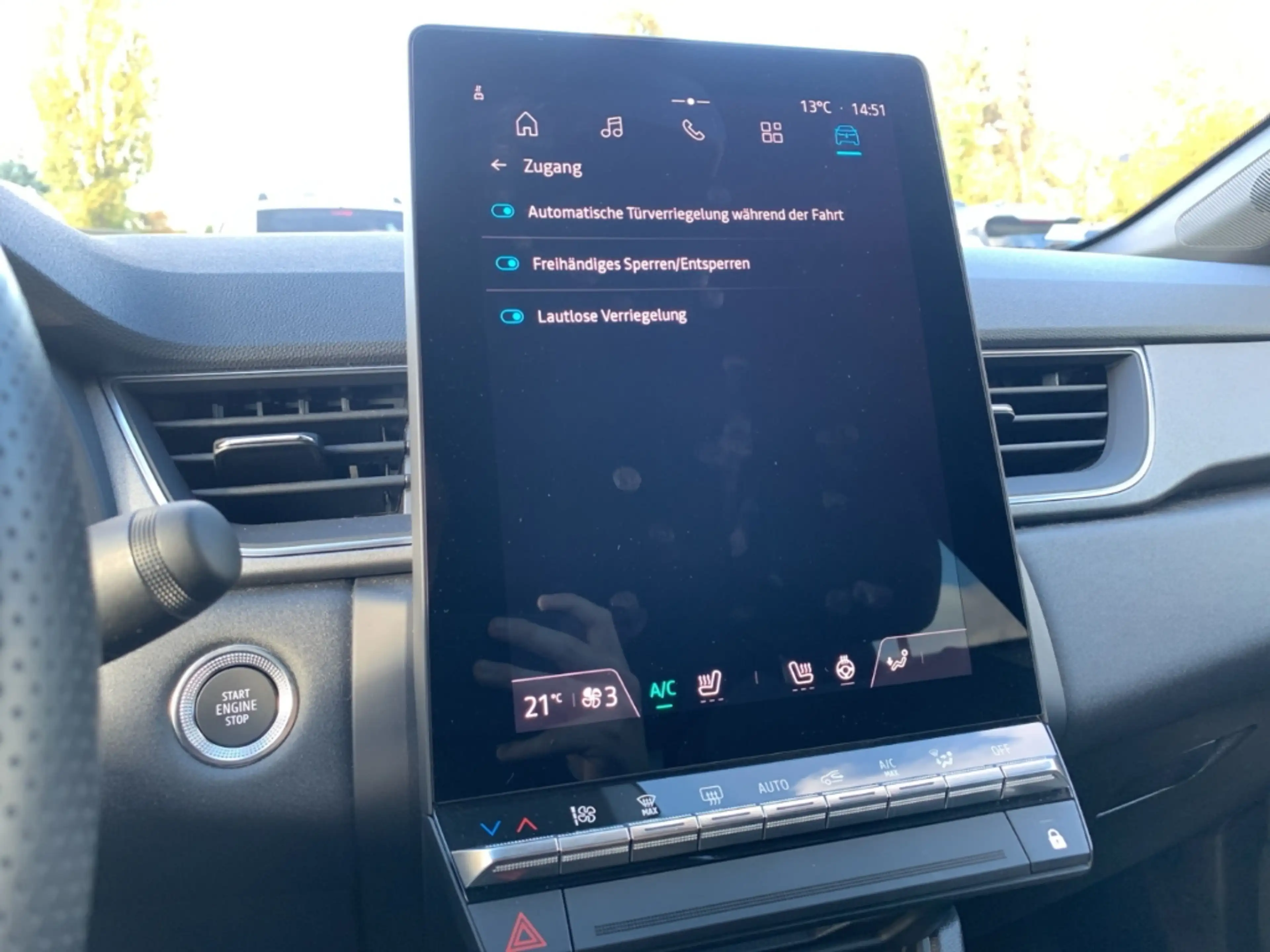 Renault Captur TECHNO MILD HYBRID 140 Techno GJR+NAVI+KLIMA+DAB — photo 45