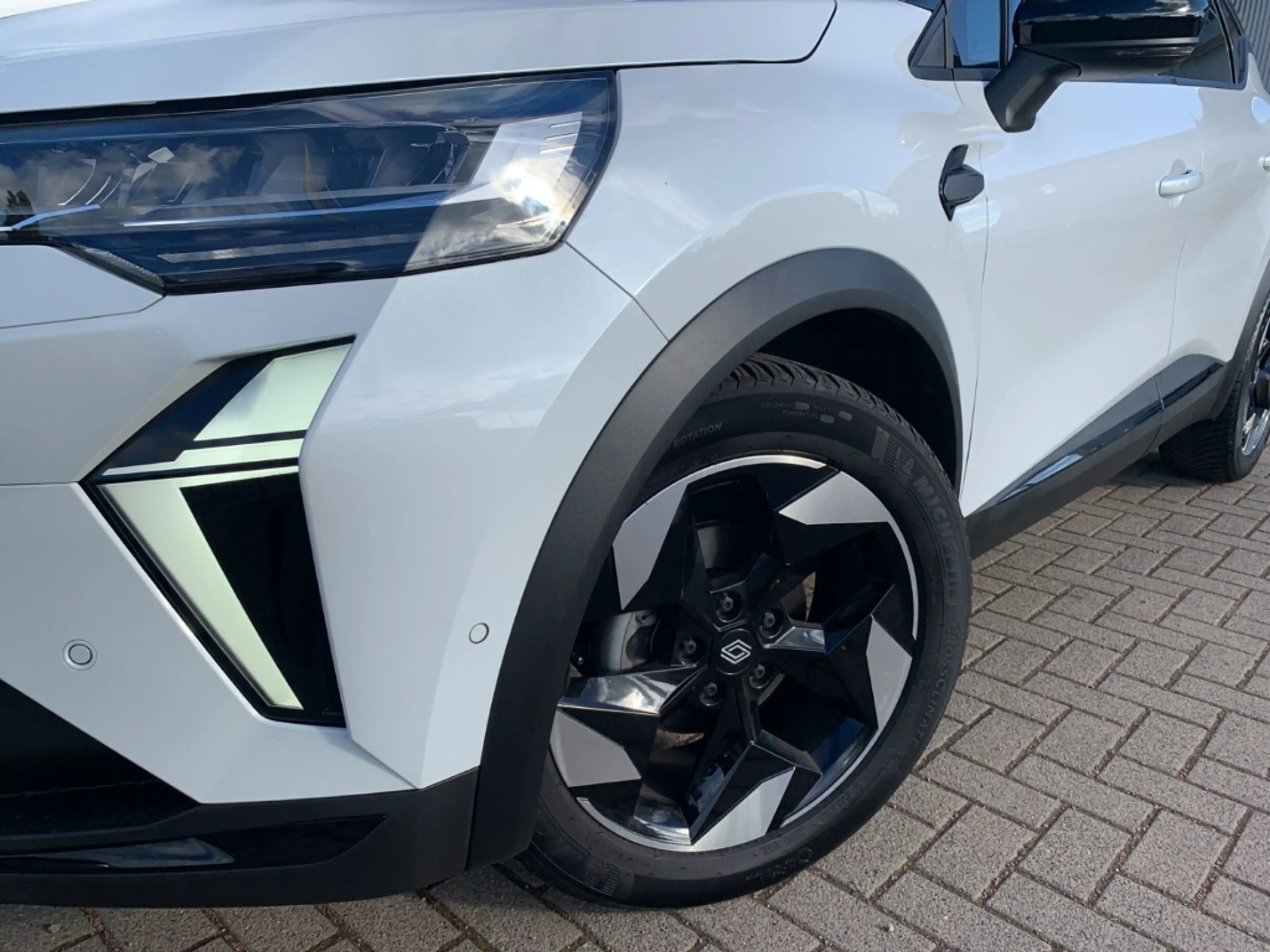 Renault Captur TECHNO MILD HYBRID 140 Techno GJR+NAVI+KLIMA+DAB — photo 24