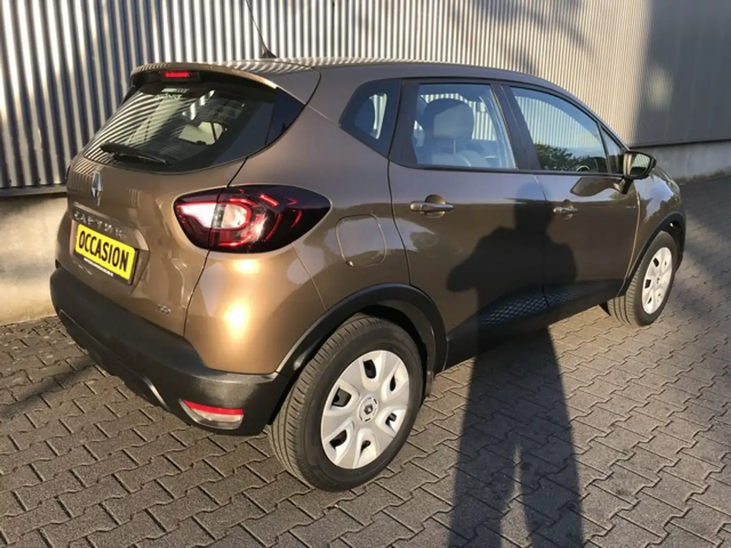 Renault Captur 0.9 TCe Nieuw model | Led | Cruise | Airco etc. Bruin - 2